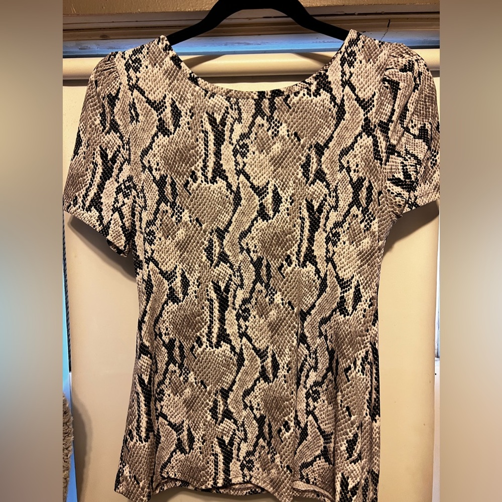 Short sleeve express top